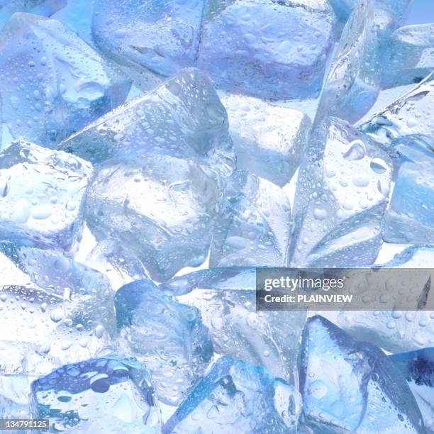 cubos de hielo xxl - cubito de hielo fotografías e imágenes de stock