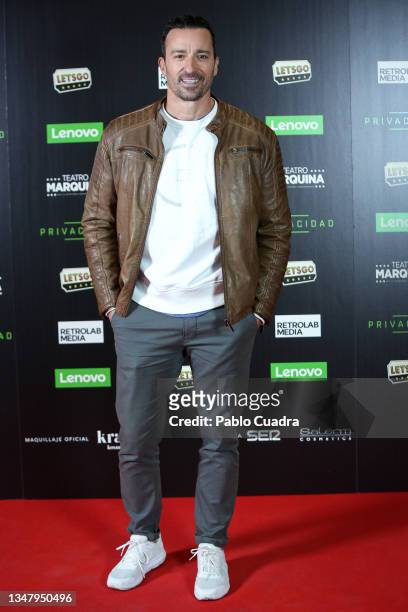 Pablo Puyol attends the 'Privacidad' premiere at the Marquina theatre on October 21, 2021 in Madrid, Spain.