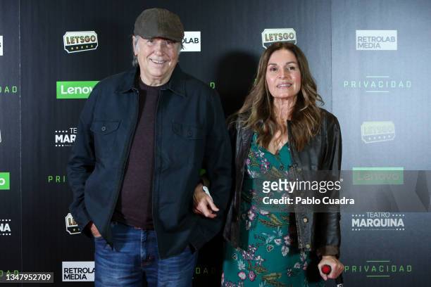 Singer Joan Manuel Serrat and wife Candela Tiffon attend the 'Privacidad' premiere at the Marquina theatre on October 21, 2021 in Madrid, Spain.