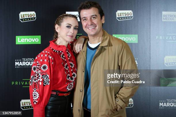 Actress Marta Hazas and Husband Javier Veiga attend the 'Privacidad' premiere at the Marquina theatre on October 21, 2021 in Madrid, Spain.