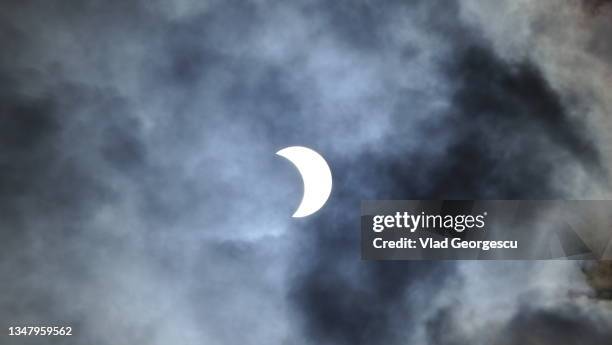 solar eclipse - incomplete stock pictures, royalty-free photos & images