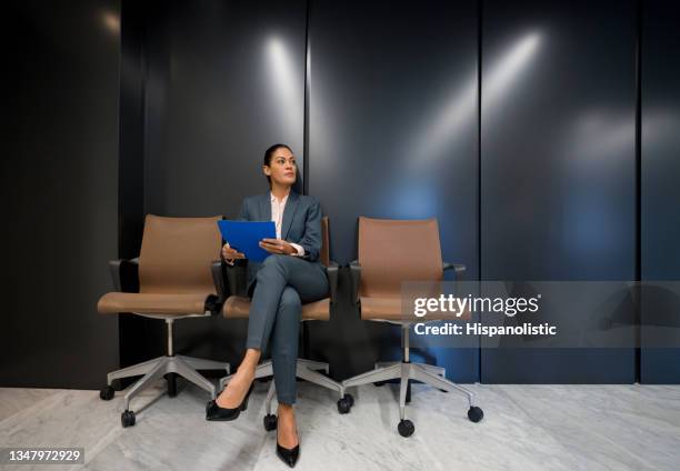Interview Room Queue Job Interview Queue Photos and Premium High Res Pictures - Getty Images