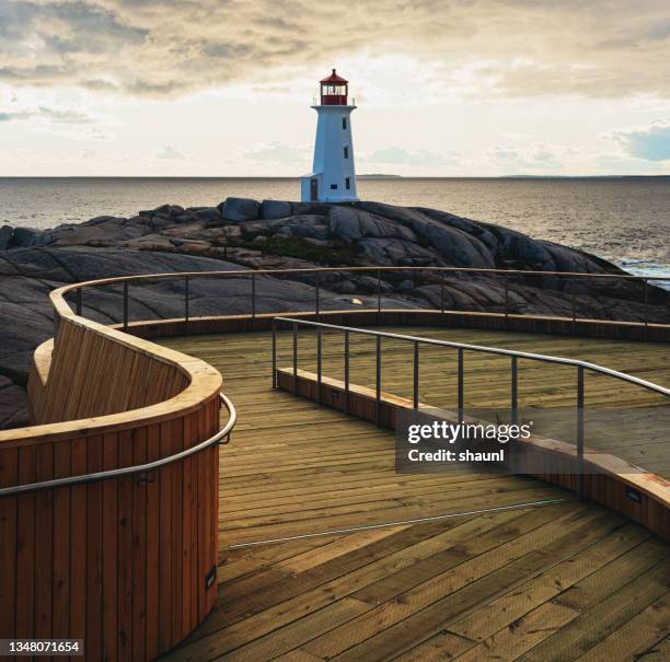 peggy's cove leuchtturm - anleitung stock-fotos und bilder