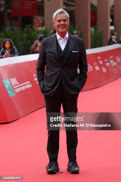Claudio Baglioni attends the Claudio Baglioni close encounter red carpet during the 16th Rome Film Fest 2021 on October 22, 2021 in Rome, Italy.