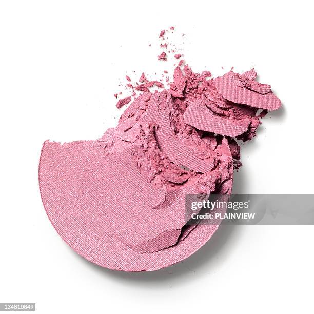 make-up-puder aus zerstoßenen lidschatten - pink eyeshadow stock-fotos und bilder