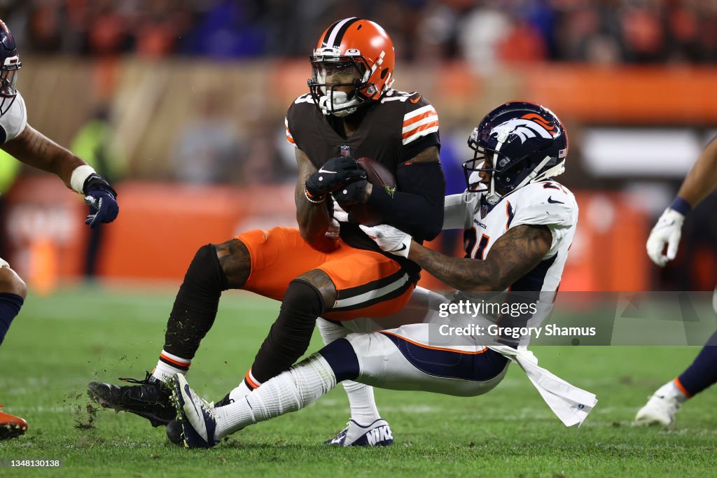 Denver Broncos v Cleveland Browns