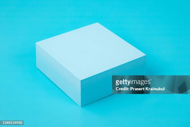 square box for mock up presentation in blue color - cajón fotografías e imágenes de stock