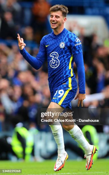 Mason Mount of Chelsea FC celebrates scoring his teams seventh goal during the Premier League match between Chelsea and Norwich City at Stamford...