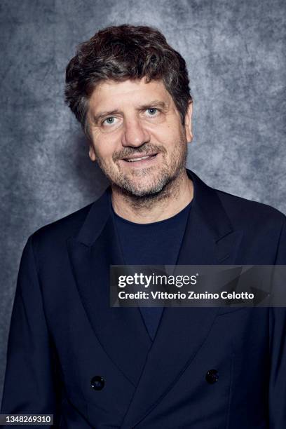 Fabio De Luigi from the movie "E Noi Come Stronzi Rimanemmo A Guardare" poses for the photographer during the 16th Rome Film Festival on October 23,...