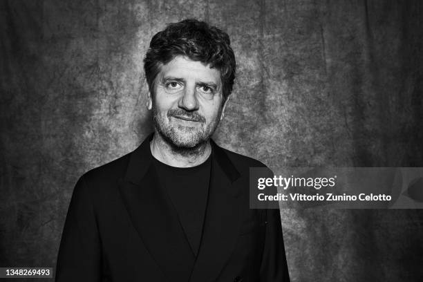 Fabio De Luigi from the movie "E Noi Come Stronzi Rimanemmo A Guardare" poses for the photographer during the 16th Rome Film Festival on October 23,...