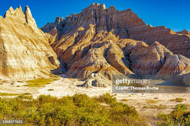 badlands national park in morning light - badlands national park bildbanksfoton och bilder