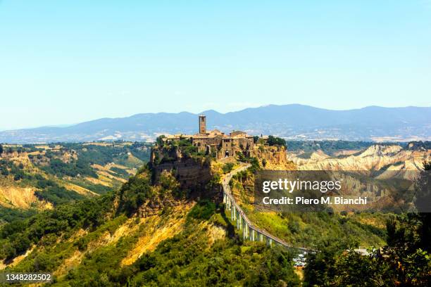 civita di bagnoregio - provinz viterbo stock-fotos und bilder