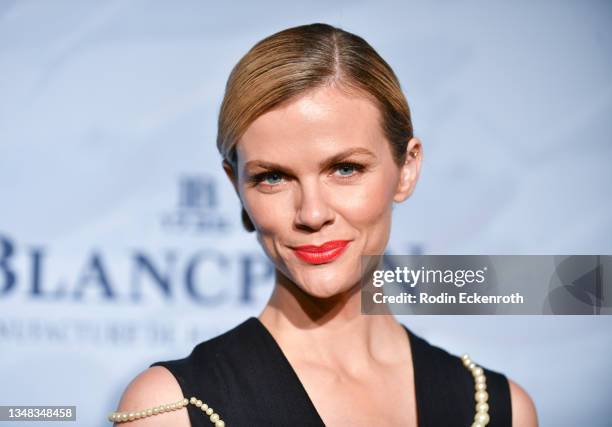 Brooklyn Decker attends Oceana's 14th Annual SeaChange Summer Party hosted by Ted Danson on October 23, 2021 in Laguna Beach, California.