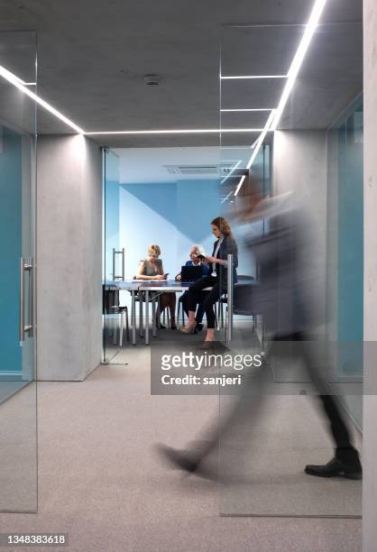 business people working in the office - finance and economy stock pictures, royalty-free photos & images
