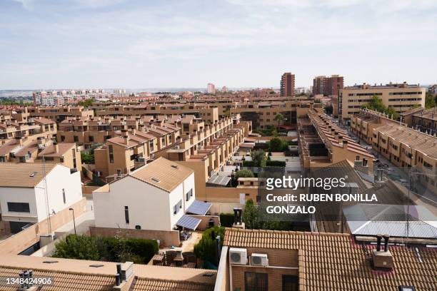high angle view of santa isabel suburban neighbourhood, zaragoza, spain against sky. - サラゴサ県 ストックフォトと画像
