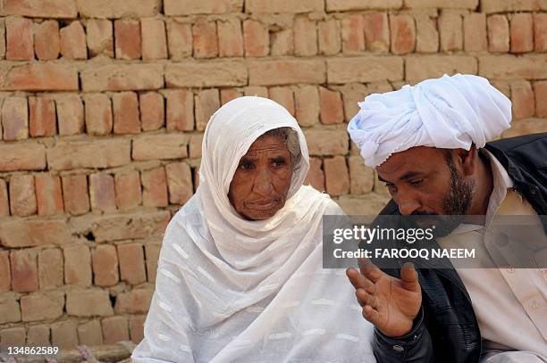 Pakistan Rafeeque Uncle 12 Bhagwal Stock Photos, High-Res Pictures, and Images - Getty Images