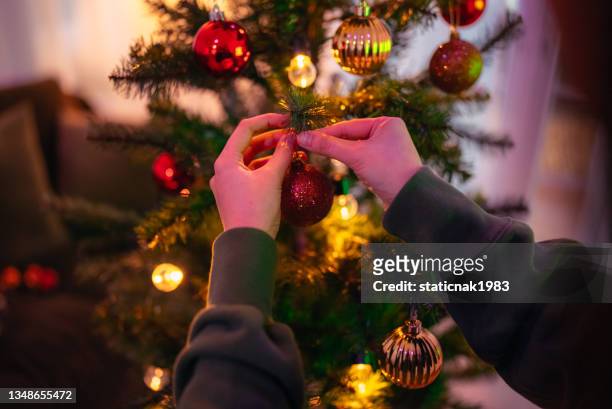 build up to christmas - xmas decoration stock pictures, royalty-free photos & images