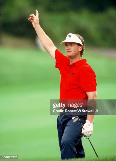 Peter Jacobsen signals a wayward right shot during the Canon Greater Hartford Open, Cromwell CT 1985.
