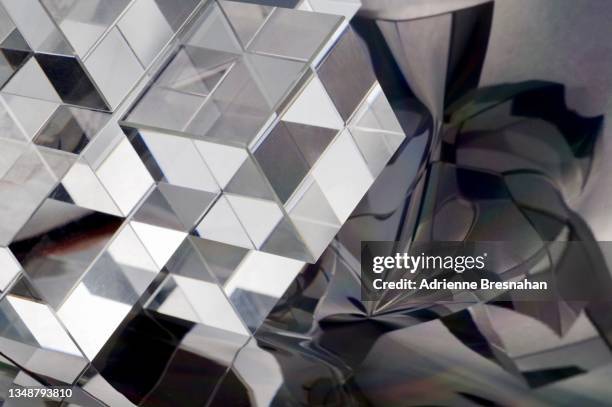 optical art of glass cubes - caja blanca sin fondo fotografías e imágenes de stock