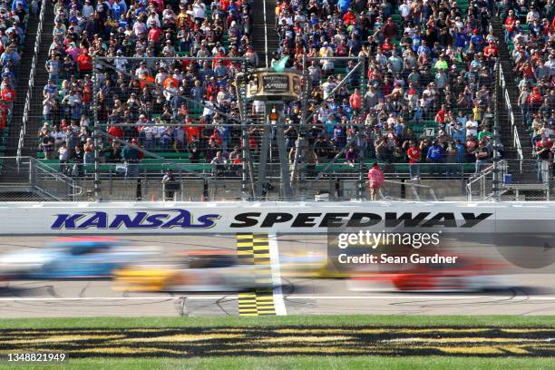 General view of racing during the NASCAR Cup Series Hollywood Casino 400 at Kansas Speedway on October 24, 2021 in Kansas City, Kansas.