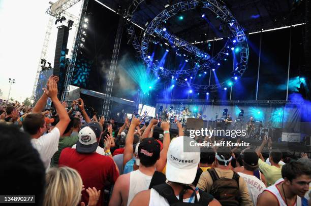 Fans watch Dave Matthews Band perform during the final day of Dave Matthews Band Caravan at Lakeside on July 10, 2011 in Chicago, Illinois.