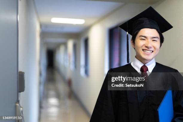 Japan Graduation Robe 2,854 Japanese Gown Stock Photos, High-Res Pictures, and Images - Getty ...