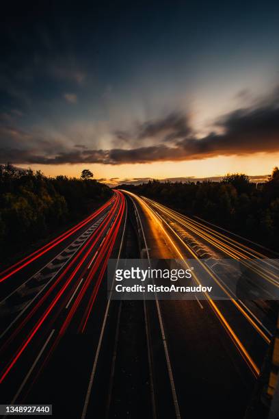 m1 motorway light trails - m1 autosnelweg engeland stockfoto's en -beelden