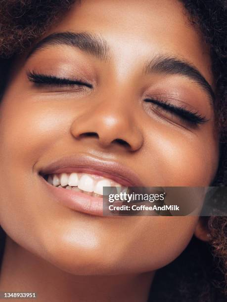 beautiful afro girl - shiny skin stock pictures, royalty-free photos & images