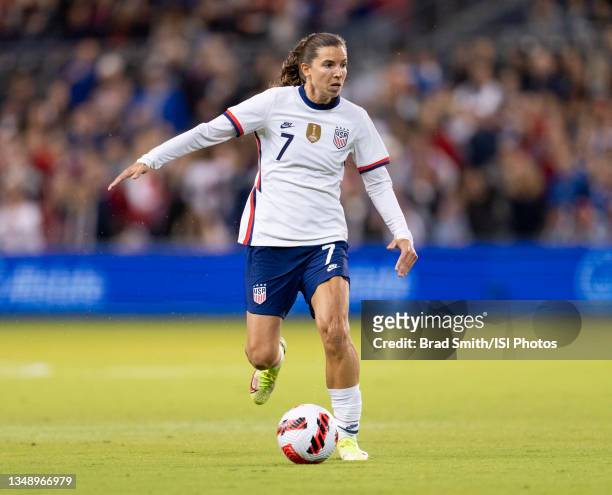 Tobin Heath of the United States dribbles during a game between Korea Republic and USWNT at Children's Mercy Park on October 21, 2021 in Kansas City,...