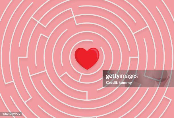 stockillustraties, clipart, cartoons en iconen met labyrinth with a heart symbol - online dating