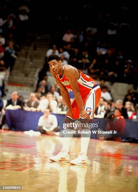 Syracuse guard Lawrence Motin takes a breather during a game against UConn, in Hartford CT 1990.