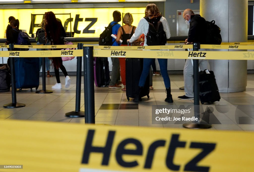 Hertz To Buy 100,000 Tesla Vehicles For Its Fleet