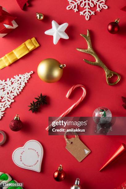 christmas knolling background - christmas flatlay stock pictures, royalty-free photos & images