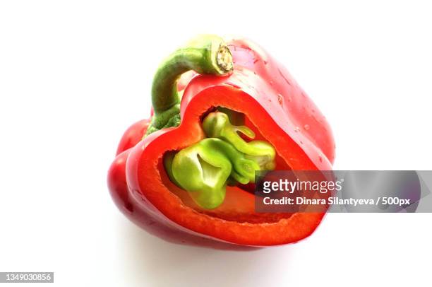 close-up of bell pepper over white background - green bell pepper - fotografias e filmes do acervo