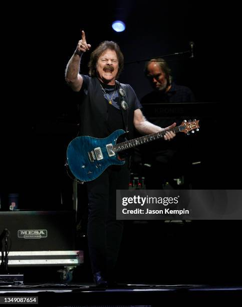 Tom Johnston of The Doobie Brothers performs at Bridgestone Arena on October 25, 2021 in Nashville, Tennessee.