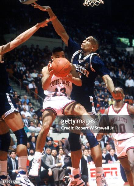 Georgetown's Alonzo Mourning defends against the University of Connecticut, Hartford CT 1990.