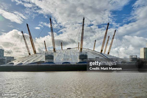 the london o2 arena dome in north greenwich east london uk - the o2 england stock pictures, royalty-free photos & images