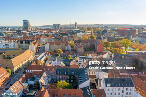 ansicht von aarhus, dänemark - aarhus stock-fotos und bilder