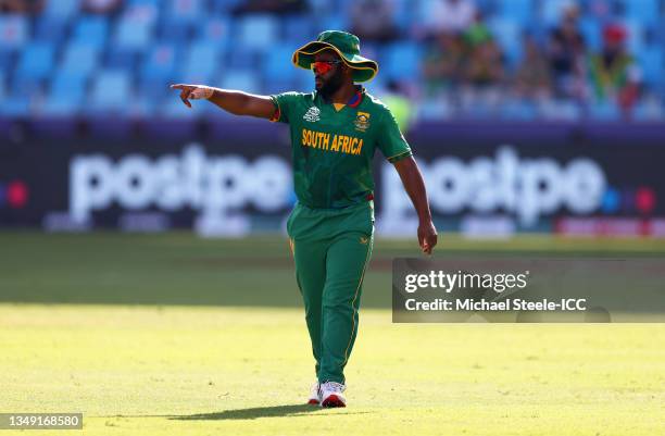 Temba Bavuma of South Africa gives instructions to their side during the ICC Men's T20 World Cup match between South Africa and West Indies at Dubai...