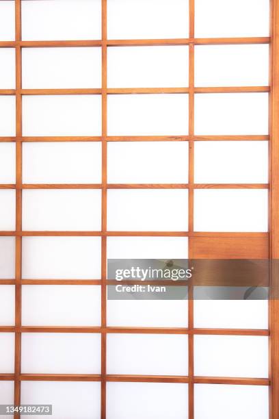 japanese shoji, paper door - shoji fotografías e imágenes de stock