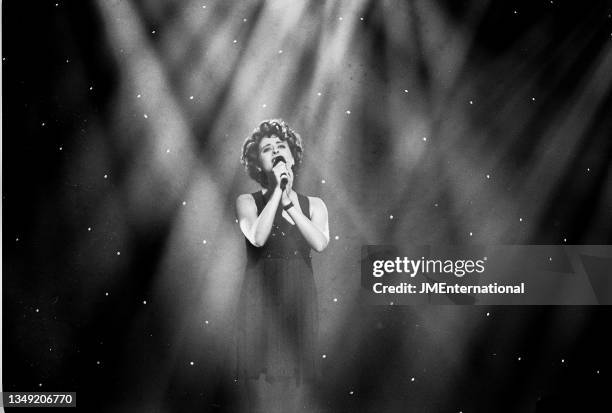 Lisa Stansfield performs at The BRIT Awards 1992, Wednesday 12 February 1992, Hammersmith Odeon, London, England.