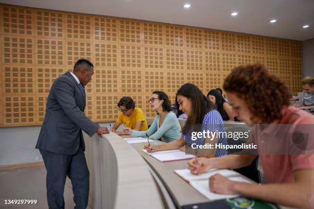 1,002 Classroom Debate Stock Photos, High-Res Pictures, and Images ...