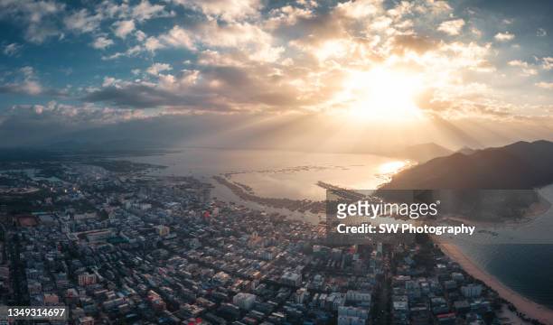 beautiful sunset by lingshui town in hainan province - hainan island imagens e fotografias de stock
