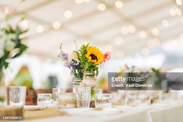 146 fotos e imágenes de Sunflower Wedding - Getty Images