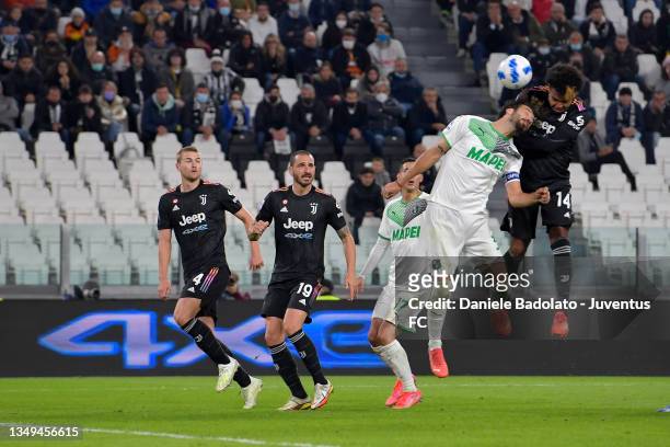 Weston McKennie of Juventus scores his team's first goal during the Serie A match between Juventus and US Sassuolo at Allianz Stadium on October 27,...