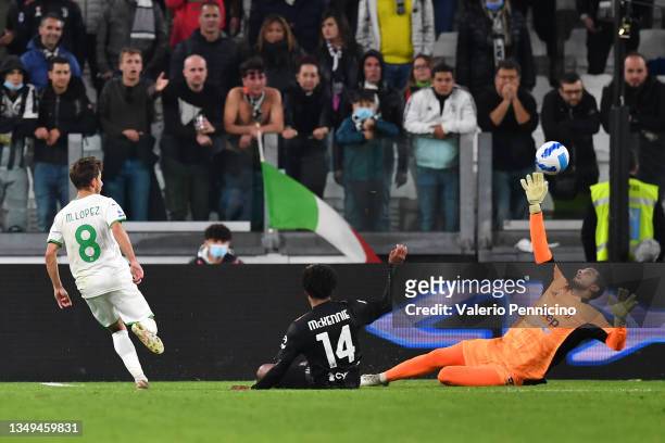 Maxime Lopez of US Sassuolo scores their team's second goal during the Serie A match between Juventus and US Sassuolo at Allianz Stadium on October...