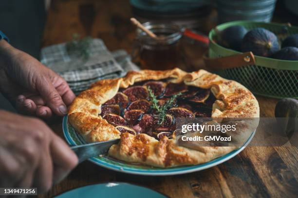 fig galette with mascarpone and honey - fooding stock pictures, royalty-free photos & images