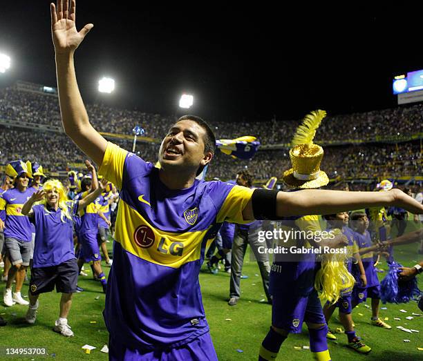 Riquelme of Boca Juniors celebrate after a match between Boca Juniors and Banfield as part of the championship IVECO Bicentenario Apertura 2011 at...
