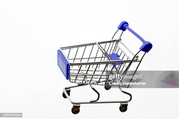 side view of shopping cart on white background - carrinho de puxar carrinho imagens e fotografias de stock