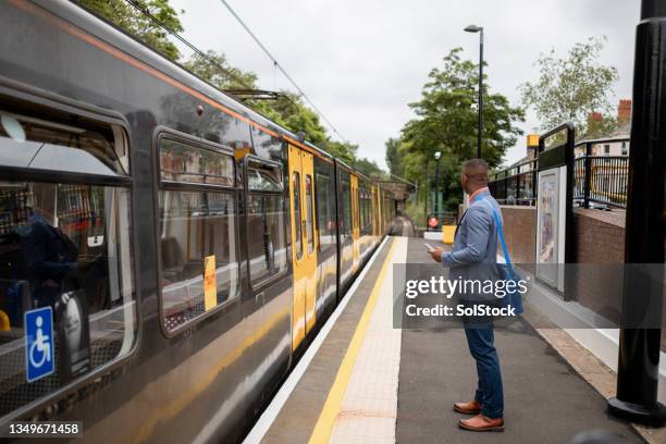 time for work - waiting for train stock pictures, royalty-free photos & images